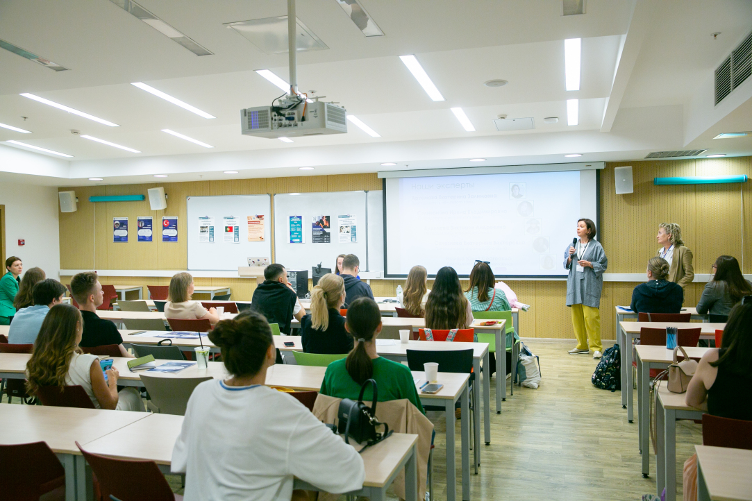 Illustration for news: Best Teachers 2025 at HSE University–Moscow Named